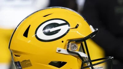 Packers claim rookie edge defender Arden Walker off waivers on August 18