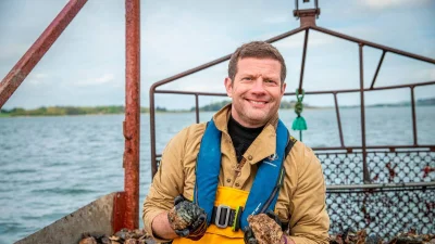 Dermot O'leary says Irish relatives beat him up for being English