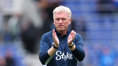 Moyes says Everton are “limited on funds” as Efc right-back search narrows