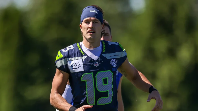 Jake Bobo carted off with apparent right leg injury during Seahawks-Titans joint practice