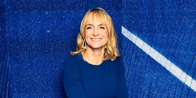 Louise Minchin wobbles on paddleboard, gaining strength and balance