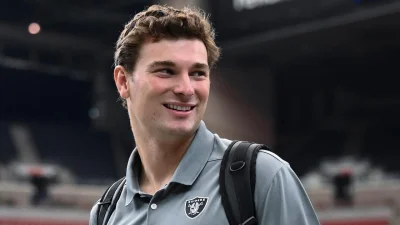 Fernando Mendoza's Joe Buck greeting during Raiders' 22-20 win shows why Mendoza Football is going viral again