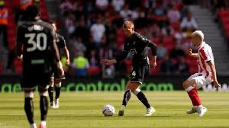 Adam Idah scores with first touch to seal 2-1 comeback win for Swansea Fc