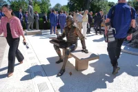 Donald Trump White House Statues add Jefferson to Rose Garden