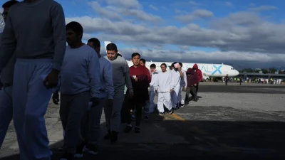 Donald Trump ramps up Honduras deportations of more than 2,300 Mexicans