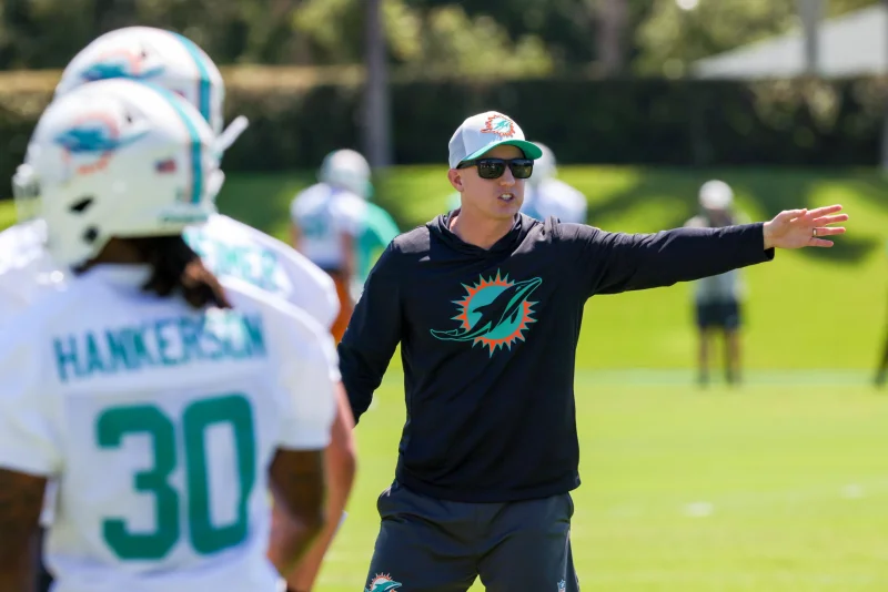 Chris Johnson Nfl: Miami Dolphins' 12.1 air yards and 32% 12 personnel usage hint at a real offensive pivot — Chris Lawson