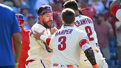 Derek Hill lifts Phillies to 6-5 win amid Iheartradio bench shift