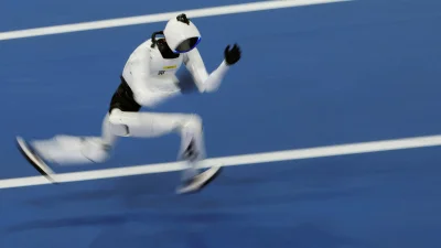 Athlete Tiangong Ultra Runs 100 Meters in 9.39 Seconds, and the Line Between Robot and Sprinting Star Gets Thinner