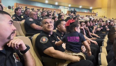 Norma Bustamante anuncia 6,000 pesos a Mexicali firefighters