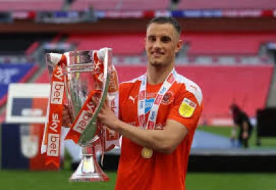 Jerry Yates returns to Blackpool on season-long loan