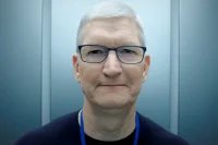 Tim Cook ends 15 years as Apple CEO in last week