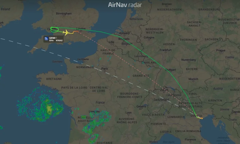 United Boeing 767 declares Bound squawk 7700 and lands at Heathrow