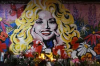 Stella Parton says Dolly Parton's Siblings faced experimental drug choice