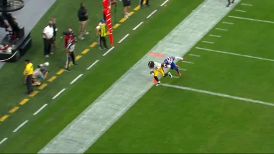Gregory Desrosiers powers 33-yard gain for Los Angeles Chargers