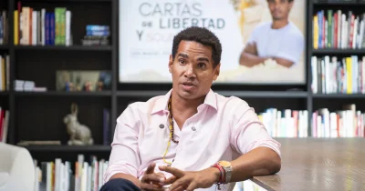 More than 27,000 letters reach Luis Manuel Otero Alcántara in Miami