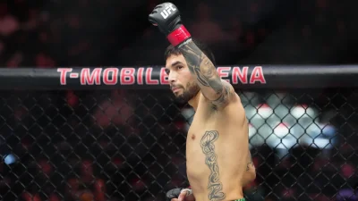 Alex Perez enters as the +180 underdog as Su Mudaerji heads into a rematch with a 2.5-round total