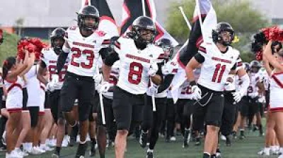 Mater Dei Football Survives Orem in 32-26 Intersectional Win