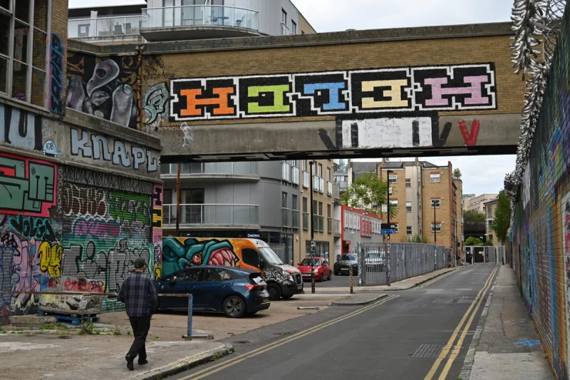 Helch dies after Graffiti across London bridges and rooftops