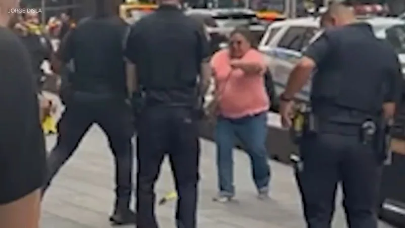 Pamela Cisneros fatally shot after Times Square stabbing — Erin Piacenti