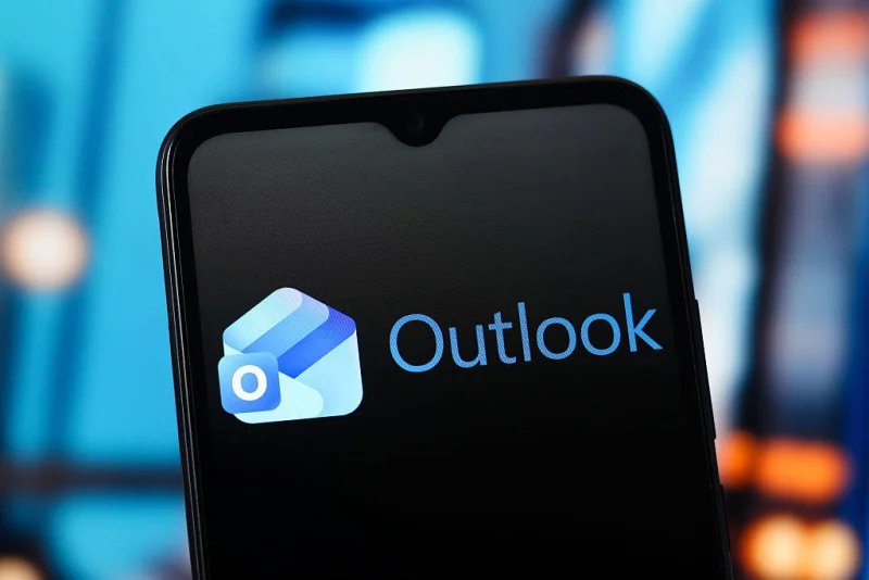 Microsoft Outlook Handles Thousands in United States as Is Outlook Down Spreads