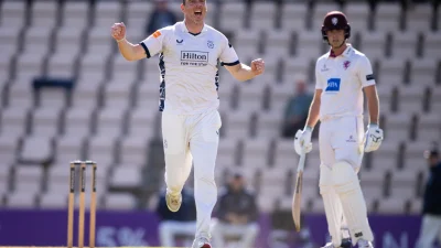 Kyle Abbott signs one-year Hampshire extension until end of 2027, says Giles White — Scott Kuggeleijn