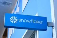 Snow Stock Falls 4% Before Snowflake’s Fiscal Q2 2027 Report