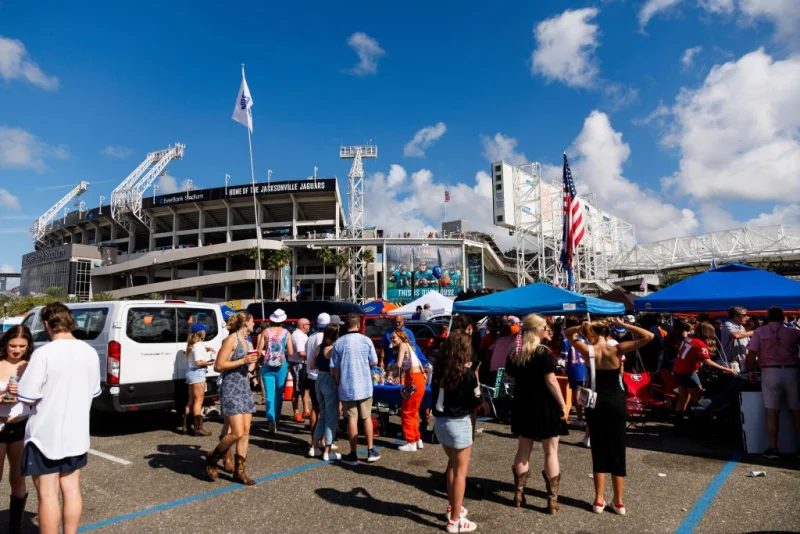 Game Day heat is turning college football into a survival test — feels-like readings past 100 degrees loom over tailgates and stadium seats