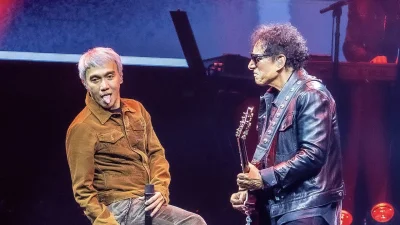 Hugo Valenti Journey takes lead on "Keep on Runnin'" in Tokyo