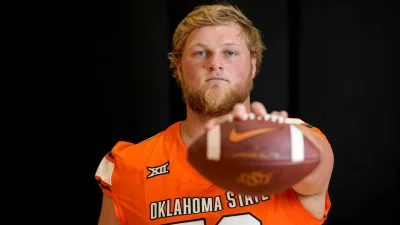 Jacob Sexton carted off with lower right leg injury vs. Tulsa — Jacob Sexton