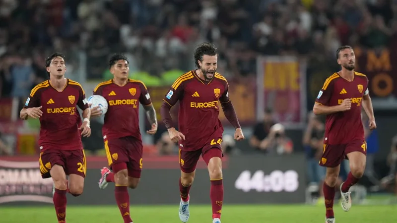 Gol di Soulé al 93' dopo il colpo di testa di Hermoso: La Roma ribalta l'Atalanta davanti ai Tifosi