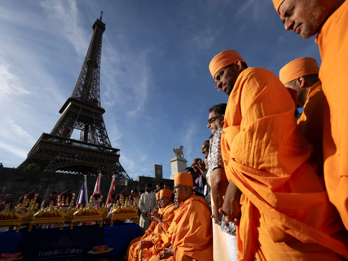 Diane Davoine says Eiffel Tower Hindu visit dispute closed tower - El-Balad