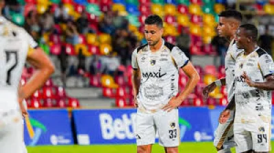 Yorleys Mena involved in multiple Llaneros chances as live Llaneros De Tolima update brings early action