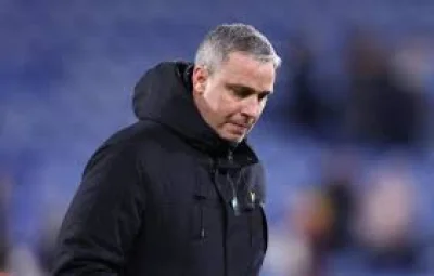 Michael Duff sacked after five-game winless start at Wycombe Wanderers