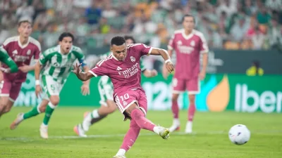 El CTA dice que el penalti de Mbappé no debía repetirse por la acción de Marc Bartra