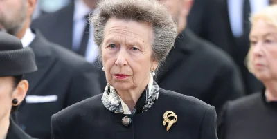 Princess Anne wears brooch at King Harald V’s funeral — Brooch