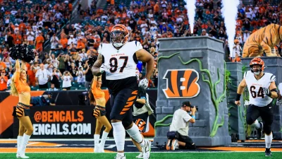 Connor Lew’s four-month test against Dexter Lawrence could accelerate the Bengals’ interior line — Dexter Lawrence