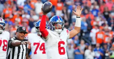 Week 1 of the 2026 season is here — Start Em Sit Em Week 1 2026 begins with rankings that can still shift