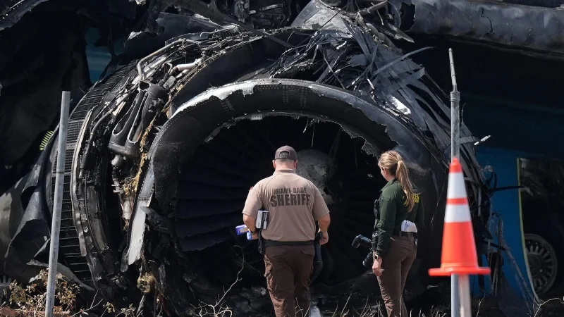 NTSB Details Miami Cargo Plane Approach Speed Warnings After Crash