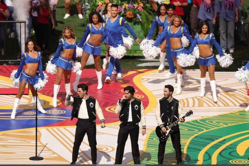 Jonas Brothers perform six-minute halftime medley at NFL’s first game in Australia — Halftime Show