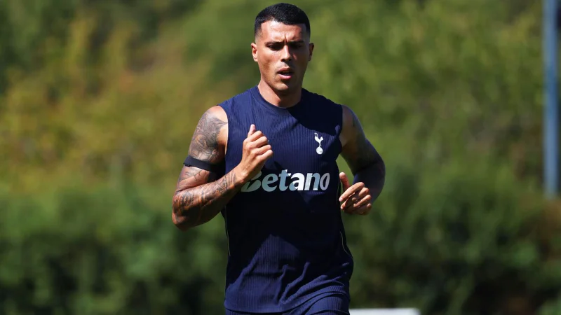 Pedro Porro Muscular Problem Tottenham: Defender to be assessed before Everton
