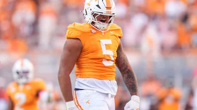 Daevin Hobbs leaves Tennessee football vs Georgia Tech with first-quarter injury — Georgia Tech Player Injured update