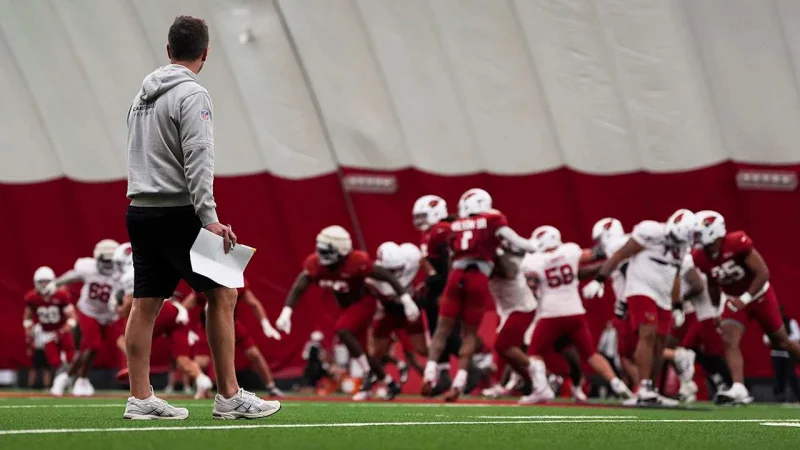 Mike LaFleur's 'above the noise' message sets the tone for Cardinals Head Coach debut
