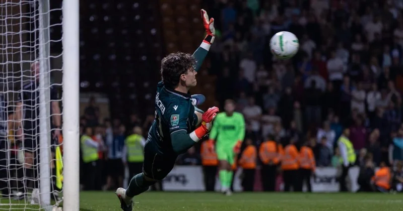 Six clean sheets in nine appearances earn Jon McCracken Scotland call-up — Jon Mccracken gets his chance under Sébastien Pocognoli