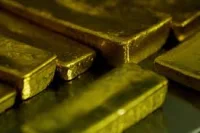 Federal Reserve Meeting Pressures Gold Price Today Near $4,275