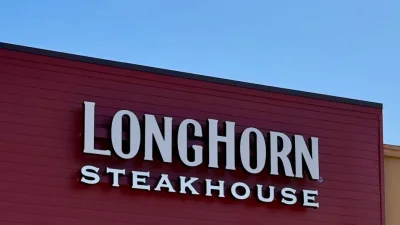 Sean Headley viral video pushes Longhorn Steakhouse response at Camp Creek Parkway