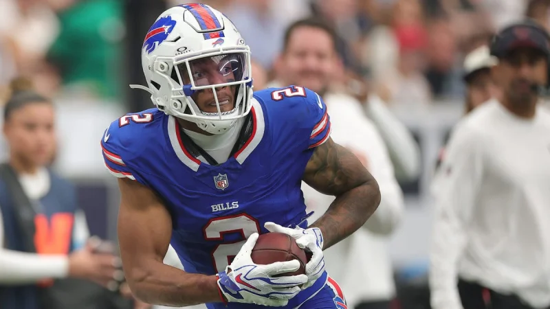DJ Moore medical tent scare late in Bills win raises questions ahead of Thursday Night Football — Dj Moore Injury