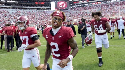 Ryan Coleman-williams is back wearing gloves in Week 3, and the reason is clear