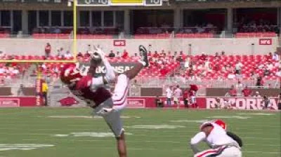 Chris Marshall’s one-handed grab against Georgia gives Arkansas a Secn+ highlight