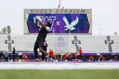 Uw Football Week 3: Washington Favored by 42.5 Points, but the Real Question Is the Offense