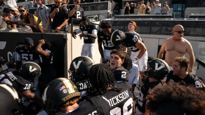 Final-second fumble return TD sends Vanderbilt past NC State in 35-31 thriller — Cbs Sports